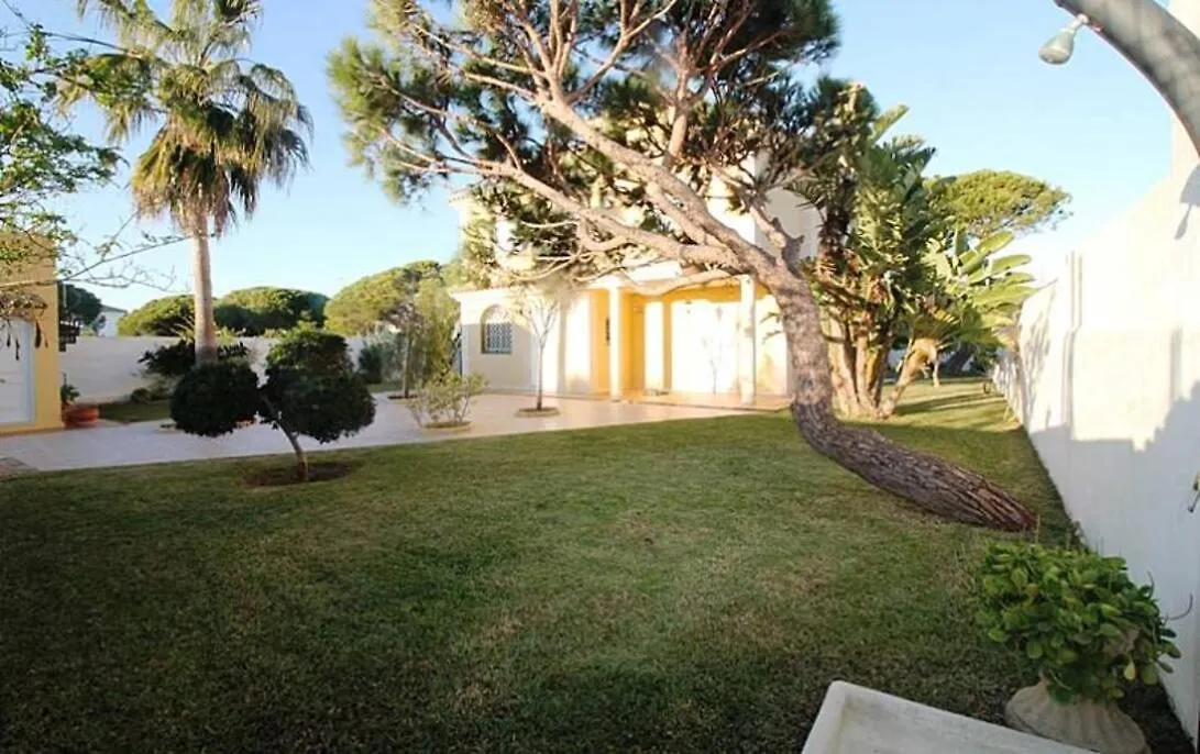 Feriehus Chalet Junto A La Playa De La Barrosa Novo Sancti Petri Spanien
